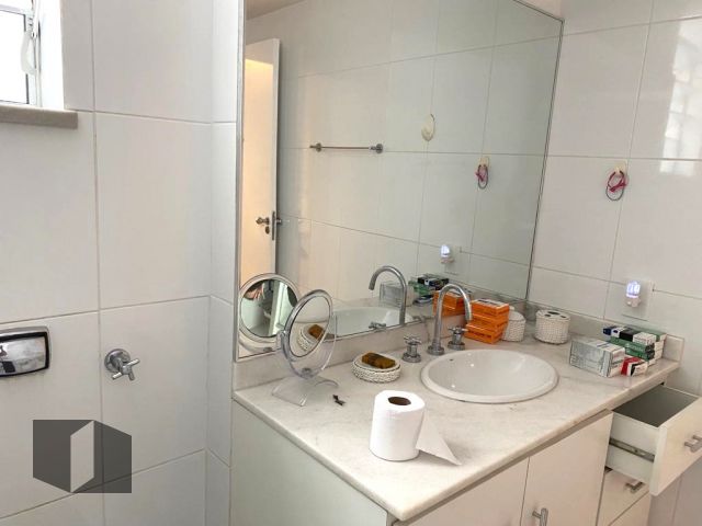 Apartamento à venda com 3 quartos, 206m² - Foto 25