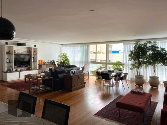 Apartamento à venda com 3 quartos, 206m² - Foto 4