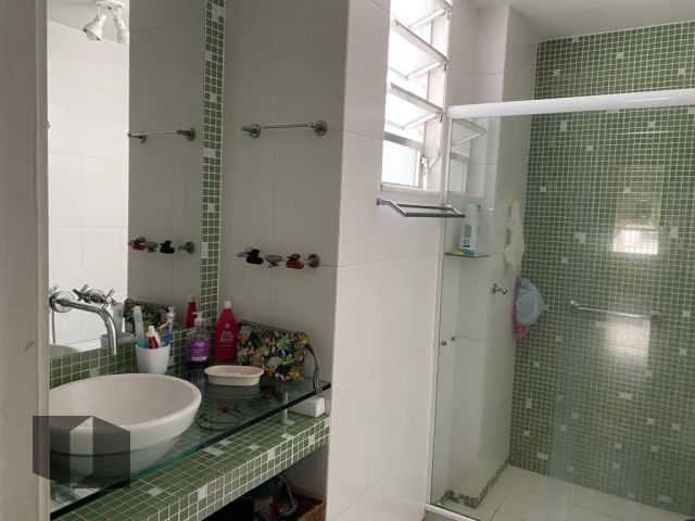 Apartamento à venda com 3 quartos, 206m² - Foto 12