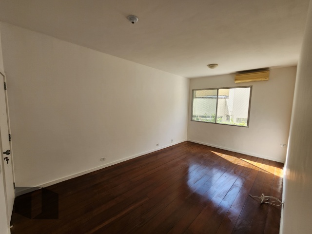 Apartamento à venda com 2 quartos, 80m² - Foto 1