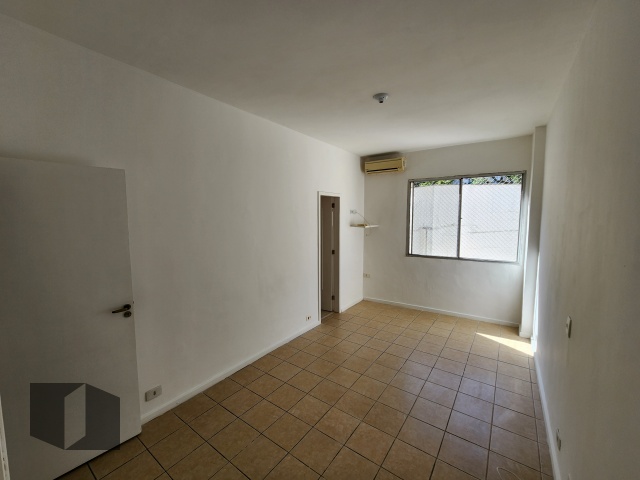 Apartamento à venda com 2 quartos, 80m² - Foto 8