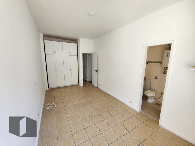 Apartamento à venda com 2 quartos, 80m² - Foto 9