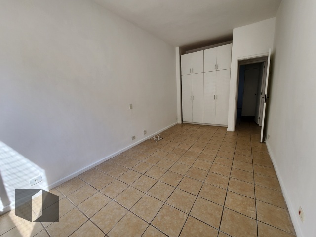 Apartamento à venda com 2 quartos, 80m² - Foto 10