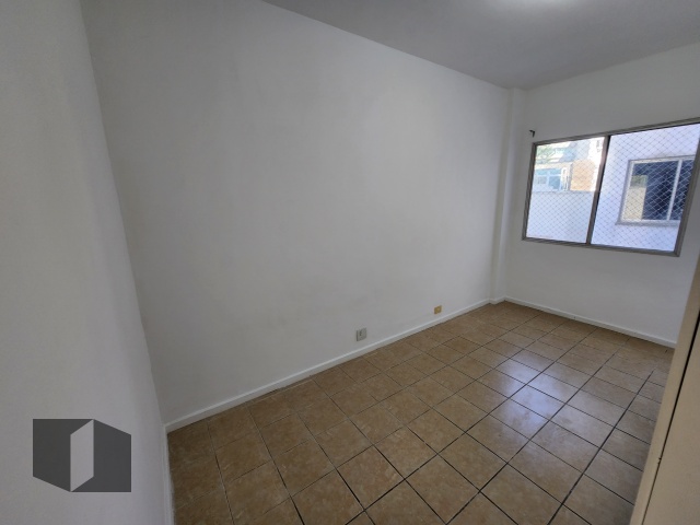 Apartamento à venda com 2 quartos, 80m² - Foto 13