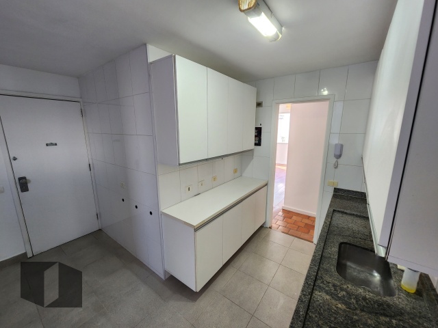 Apartamento à venda com 2 quartos, 80m² - Foto 17