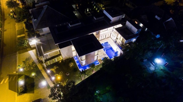 Casa de Condomínio à venda com 5 quartos, 394m² - Foto 4