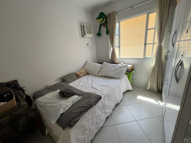 Casa à venda com 4 quartos, 173m² - Foto 11