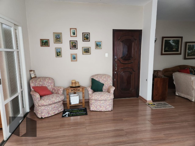 Apartamento à venda com 4 quartos, 237m² - Foto 2