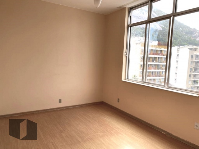 Apartamento à venda com 3 quartos, 113m² - Foto 13