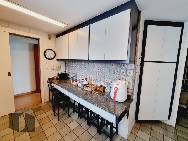 Apartamento à venda com 4 quartos, 193m² - Foto 38