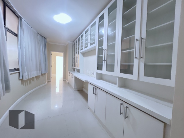 Apartamento à venda com 4 quartos, 283m² - Foto 8