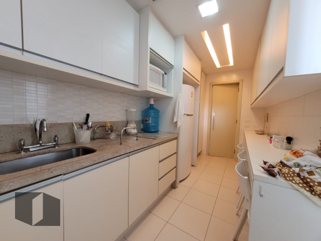 Apartamento à venda com 3 quartos, 115m² - Foto 17