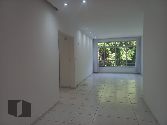 Apartamento à venda com 2 quartos, 78m² - Foto 4