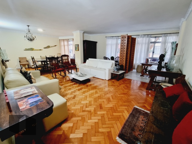 Apartamento à venda com 4 quartos, 210m² - Foto 1