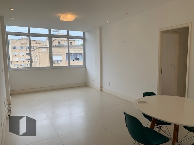 Apartamento à venda com 3 quartos, 90m² - Foto 1