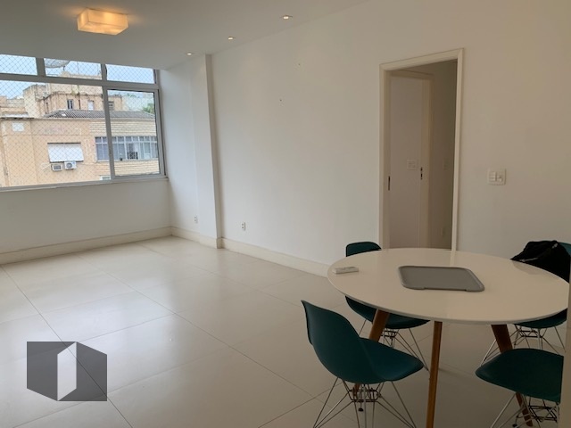 Apartamento à venda com 3 quartos, 90m² - Foto 4