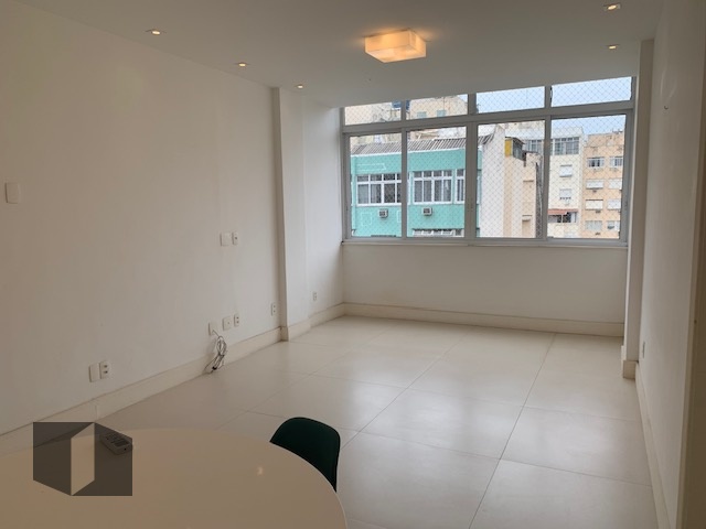 Apartamento à venda com 3 quartos, 90m² - Foto 2