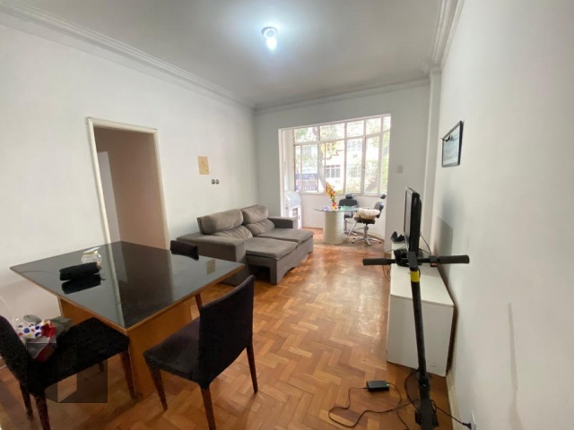 Apartamento à venda com 2 quartos, 70m² - Foto 2