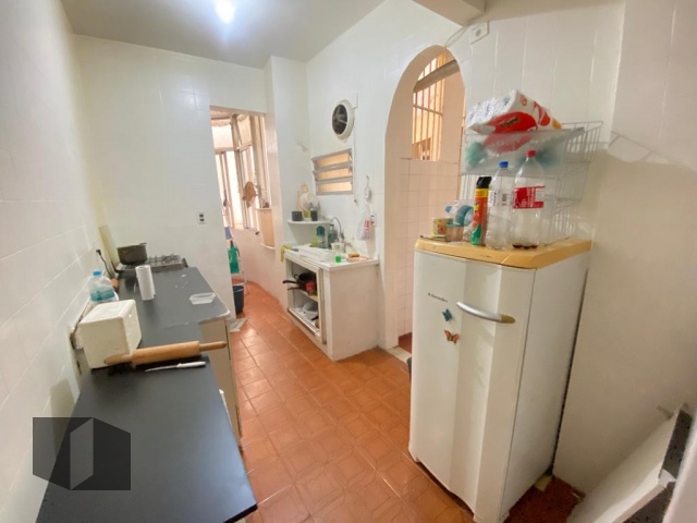 Apartamento à venda com 2 quartos, 70m² - Foto 11