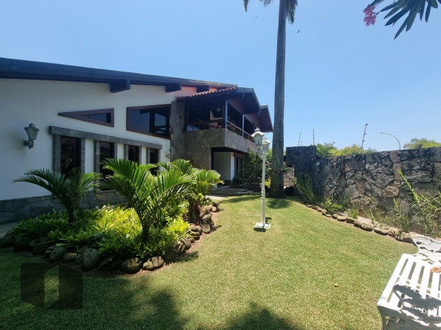 Casa de Condomínio à venda com 4 quartos, 825m² - Foto 1