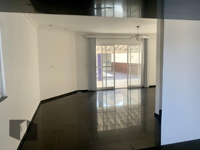 Casa à venda com 3 quartos, 197m² - Foto 9