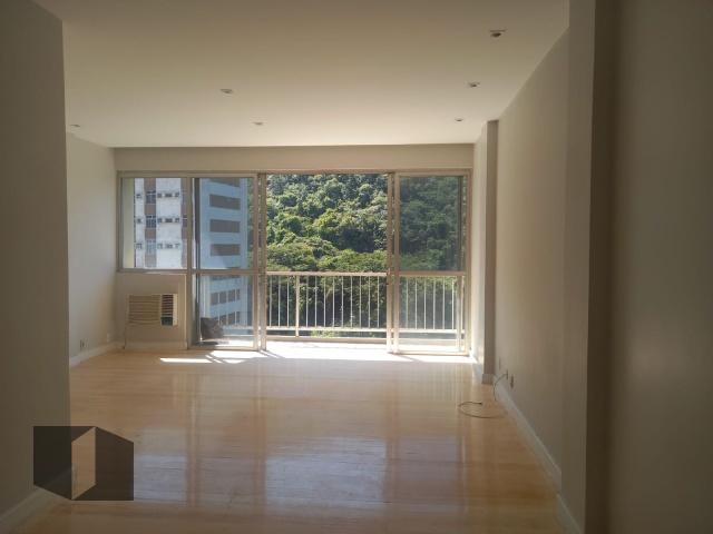 Apartamento à venda com 3 quartos, 121m² - Foto 4