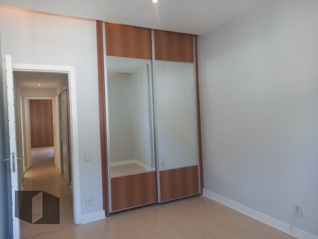 Apartamento à venda com 3 quartos, 121m² - Foto 15