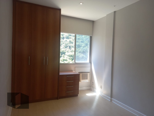 Apartamento à venda com 3 quartos, 121m² - Foto 8