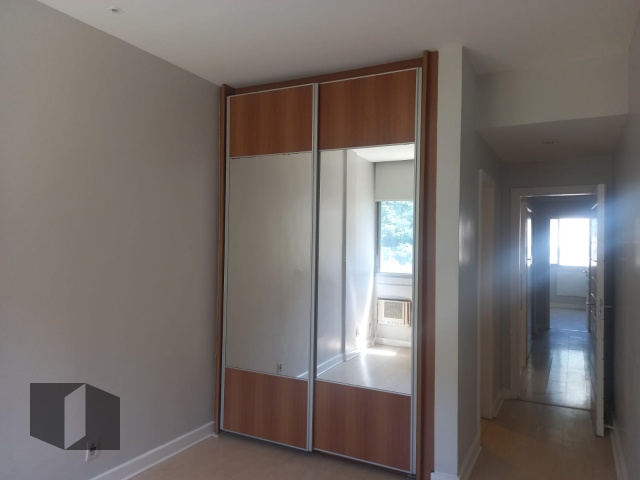 Apartamento à venda com 3 quartos, 121m² - Foto 10