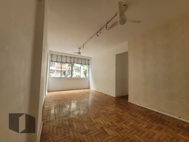 Apartamento à venda com 3 quartos, 99m² - Foto 2