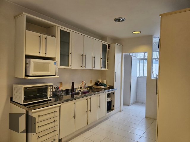 Apartamento à venda com 3 quartos, 134m² - Foto 19
