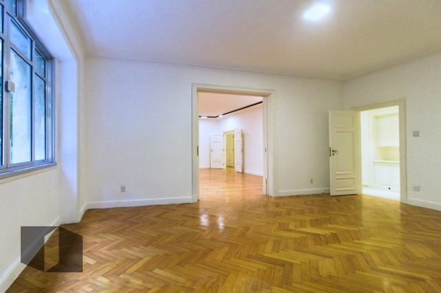 Apartamento à venda com 4 quartos, 320m² - Foto 2