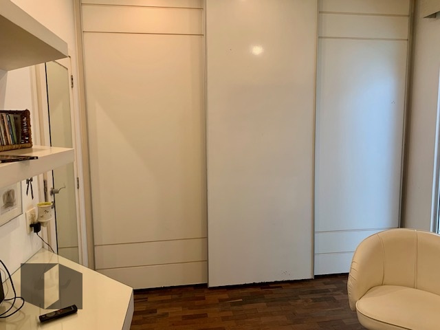 Apartamento à venda com 4 quartos, 206m² - Foto 18