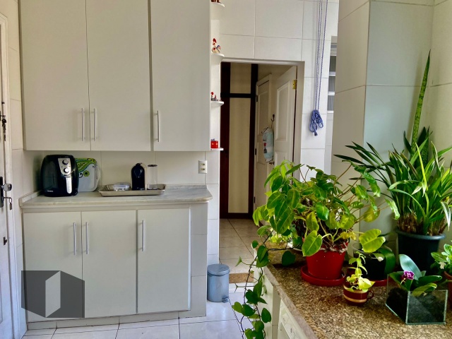 Apartamento à venda com 4 quartos, 185m² - Foto 19