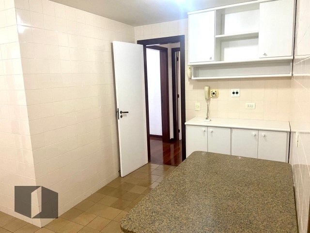 Apartamento à venda com 4 quartos, 282m² - Foto 18