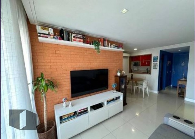 Apartamento à venda com 3 quartos, 79m² - Foto 1