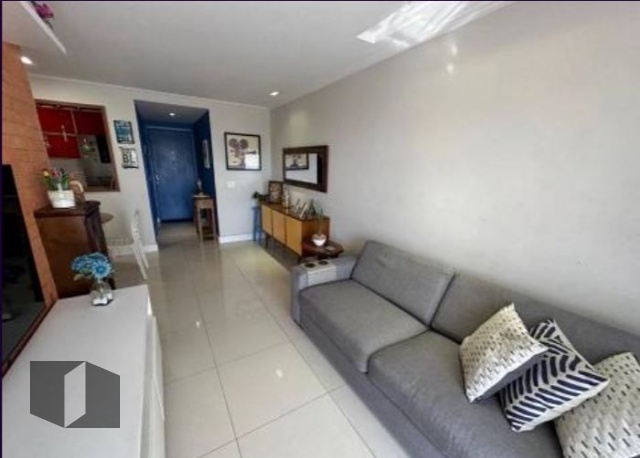 Apartamento à venda com 3 quartos, 79m² - Foto 2