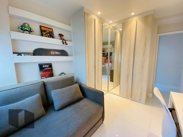 Apartamento à venda com 2 quartos, 70m² - Foto 10