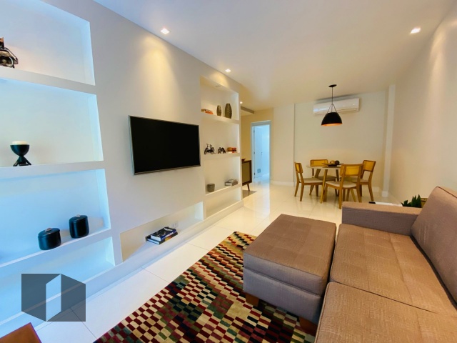 Apartamento à venda com 2 quartos, 70m² - Foto 4