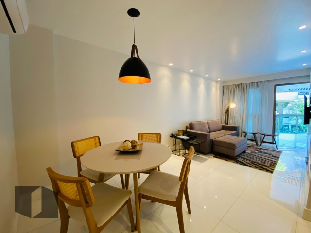 Apartamento à venda com 2 quartos, 70m² - Foto 3