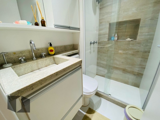 Apartamento à venda com 2 quartos, 70m² - Foto 13