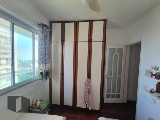 Apartamento à venda com 2 quartos, 72m² - Foto 4