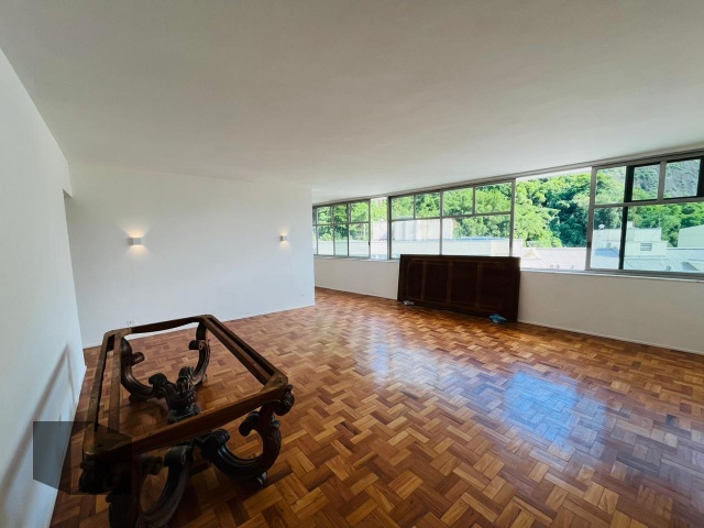 Apartamento à venda com 4 quartos, 206m² - Foto 3