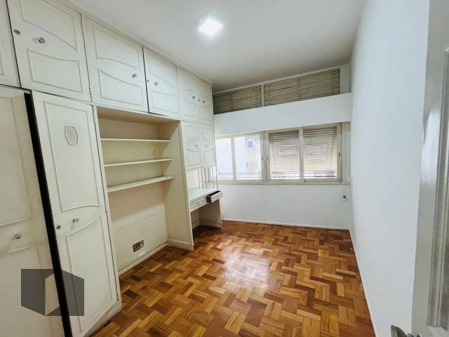 Apartamento à venda com 4 quartos, 206m² - Foto 11