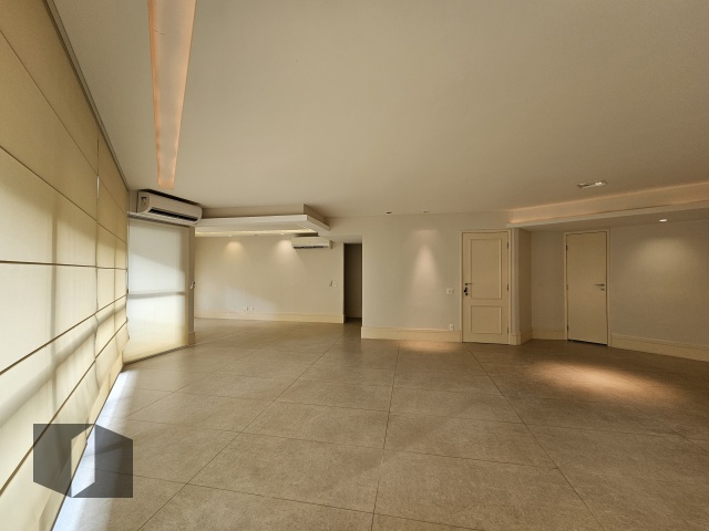 Apartamento à venda com 4 quartos, 168m² - Foto 2