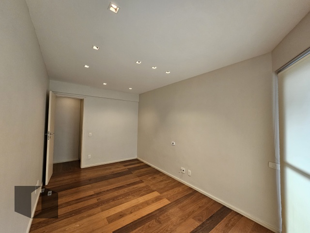 Apartamento à venda com 4 quartos, 168m² - Foto 8