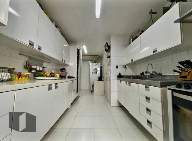 Cobertura à venda com 5 quartos, 300m² - Foto 38