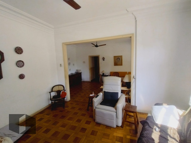 Apartamento à venda com 4 quartos, 149m² - Foto 4