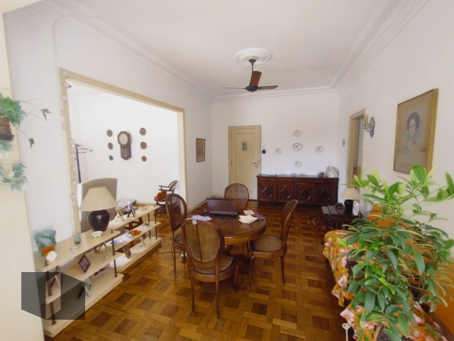 Apartamento à venda com 4 quartos, 149m² - Foto 1