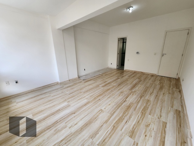 Apartamento à venda com 3 quartos, 180m² - Foto 12